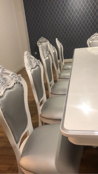 Стулья за 20 тыс. за 1 шт.