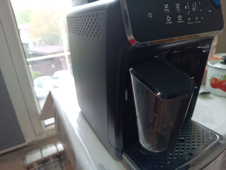 Продам кофемашину philips
