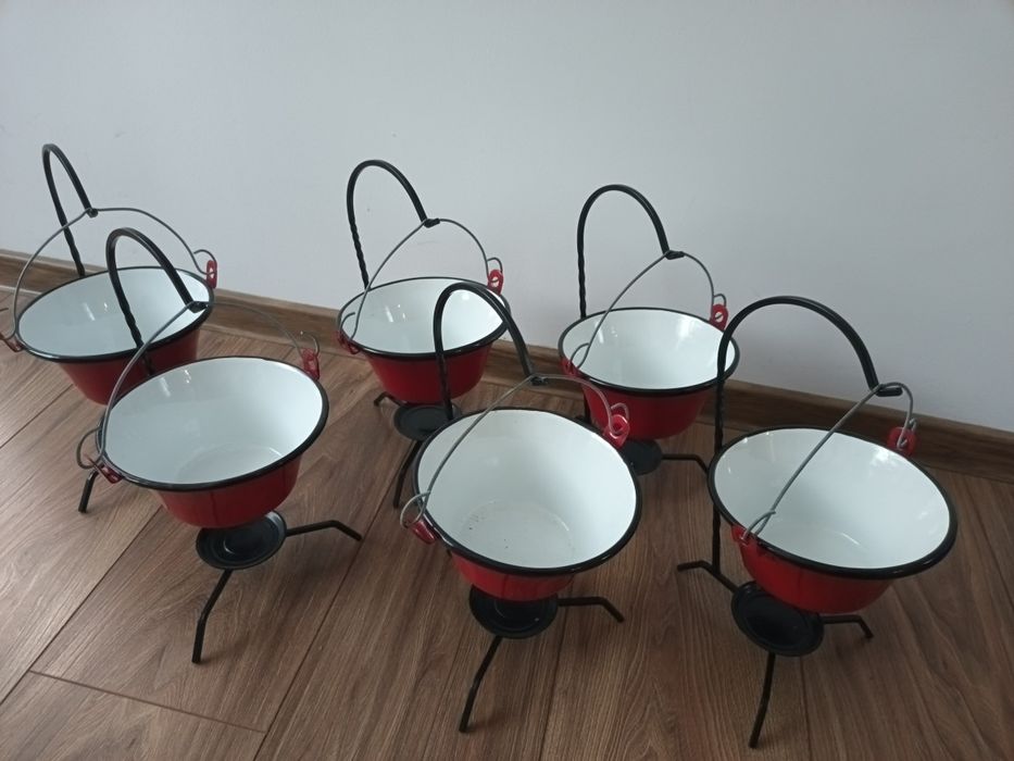 Ceaune de servire cu suport