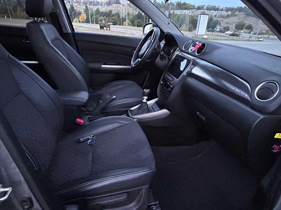 vând SUZUKI VITARA – TIP LY EDIS 1.4 GLX LUXUS, benzină, cutie manuala, tracțiune integrală AllGrip (4x4), echipare (full option)
