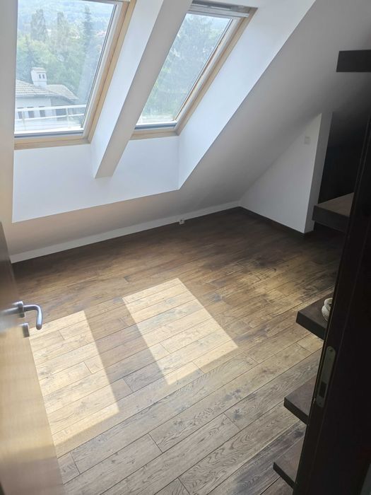 Луксозен тристаен апартамент с 2 гаража и паркомясто в кв. Бояна