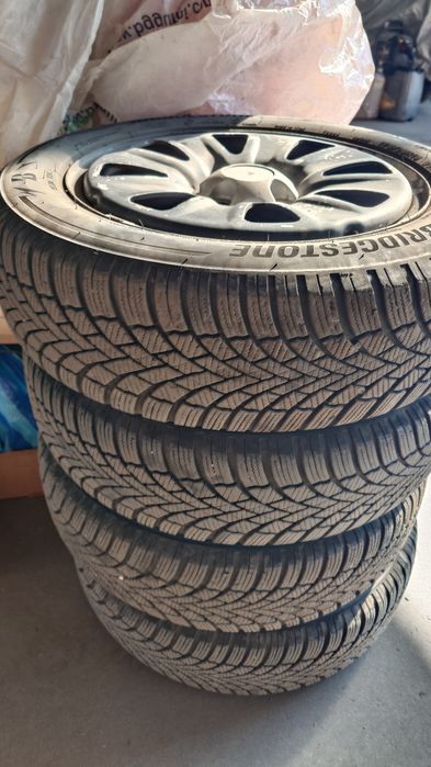 Зимни гуми с джанти за Toyota Yaris 175/65 R15