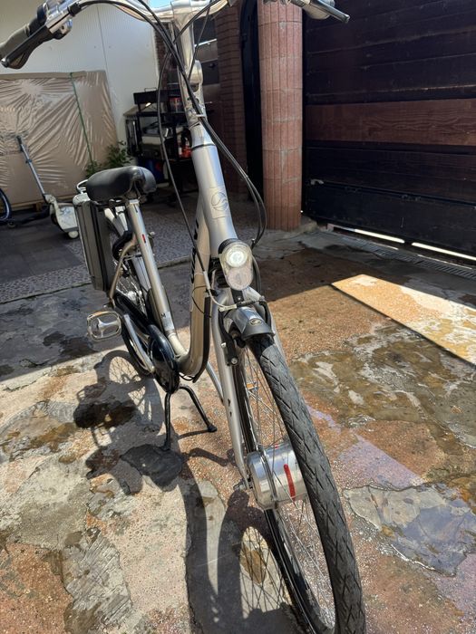 Bicicletă electrica Giant