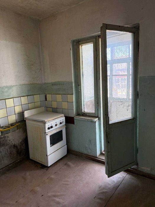 Срочно продается квартира в городе Чирчик рядом со школой Quantum)