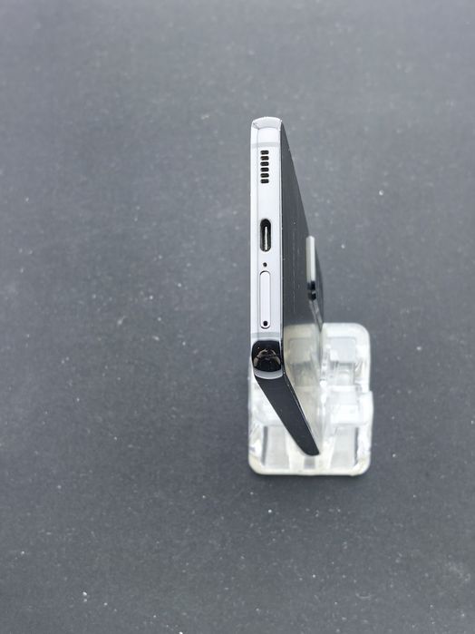 Samsung Galaxy S22 5G 128 GB ID-fmv934