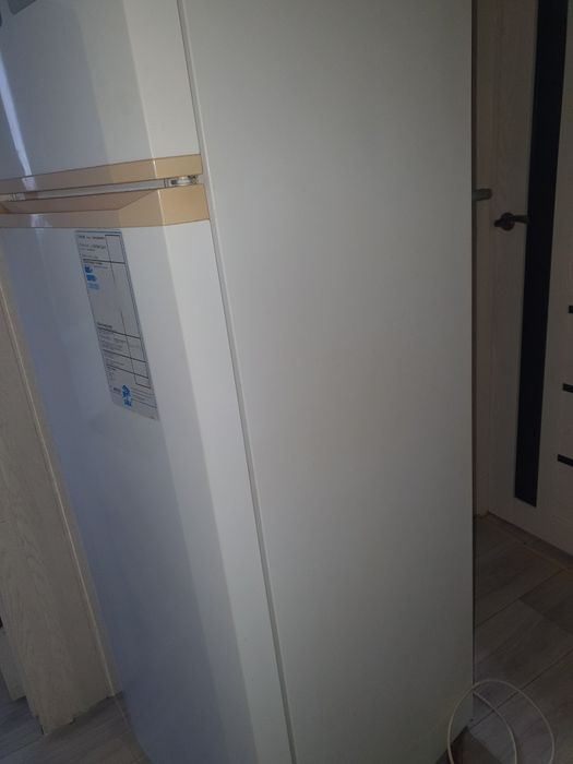 Продаю холодильник