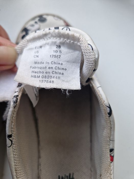 Adidasi mărimea 28 model Mickey