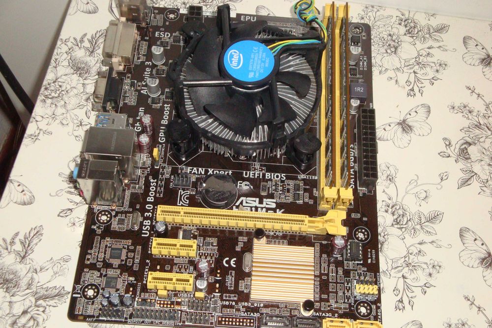 Placa de baza Asus H81M-K Procesor intel core i5 4590 8gb ram