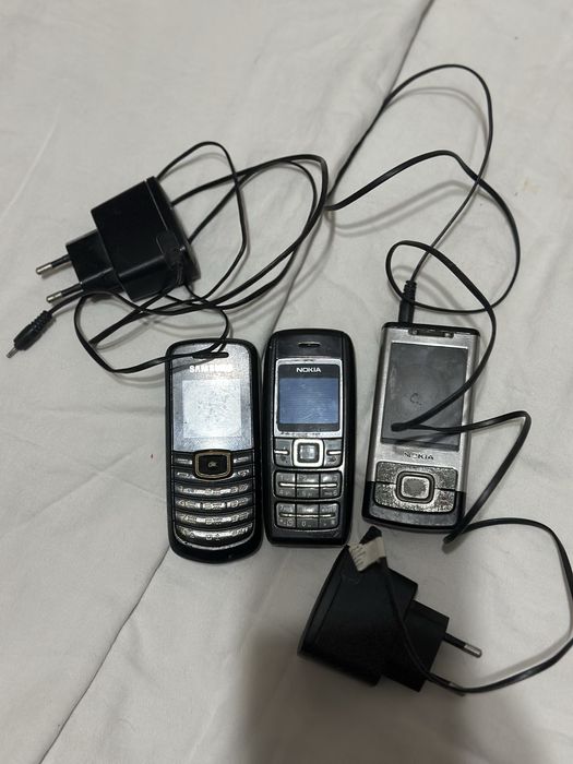 Б/У старые телефоны