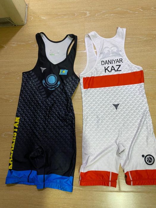 Бартцовки три титанс оригинал нательник