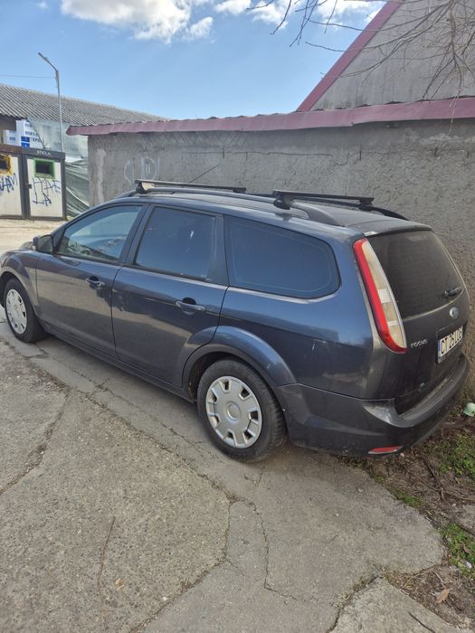 Vând ford focus  defect