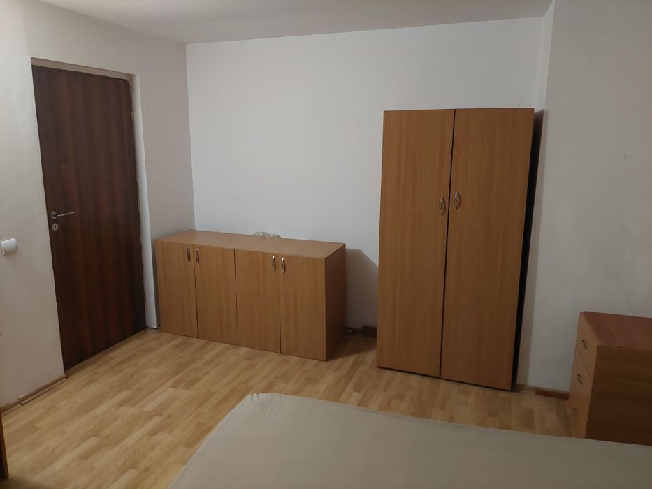 Garsoniera decomandata,ultrancentral, AC, centrala termica, zona Muzeul Olteniei