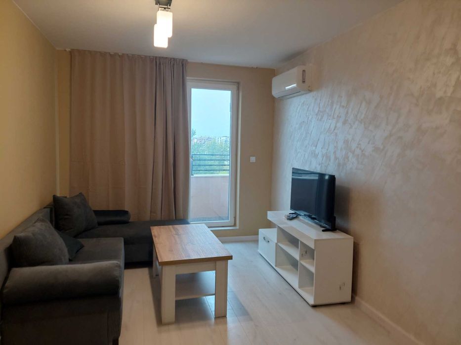 Дава се под наем Двустаен апартамент в Пловдив, Южен - 60 кв.м за 410 € - Снимка #2