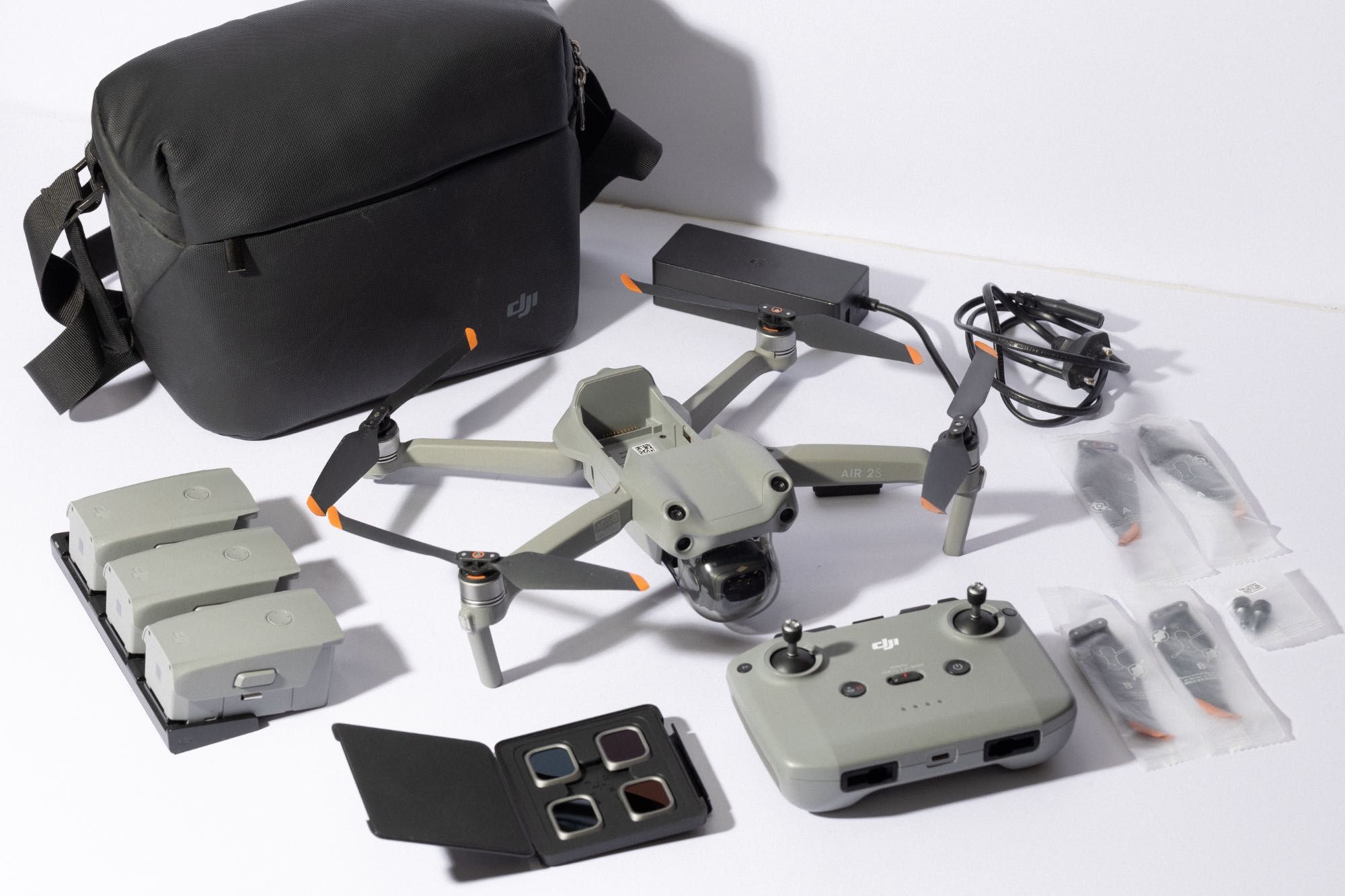 Drona DJI Air 2S Fly More Combo Timisoara OLX.ro