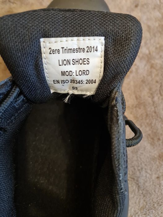 Продам рабочие туфли