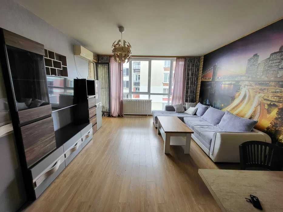 Дава се под наем Двустаен апартамент в София, Изток - 70 кв.м за 700 € - Снимка #2