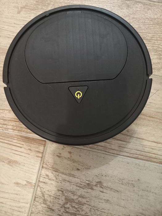 Детска прахосмукачка и робот прахосмукачка