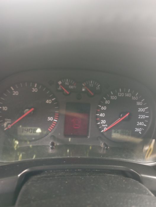 Vând Volkswagen golf 4