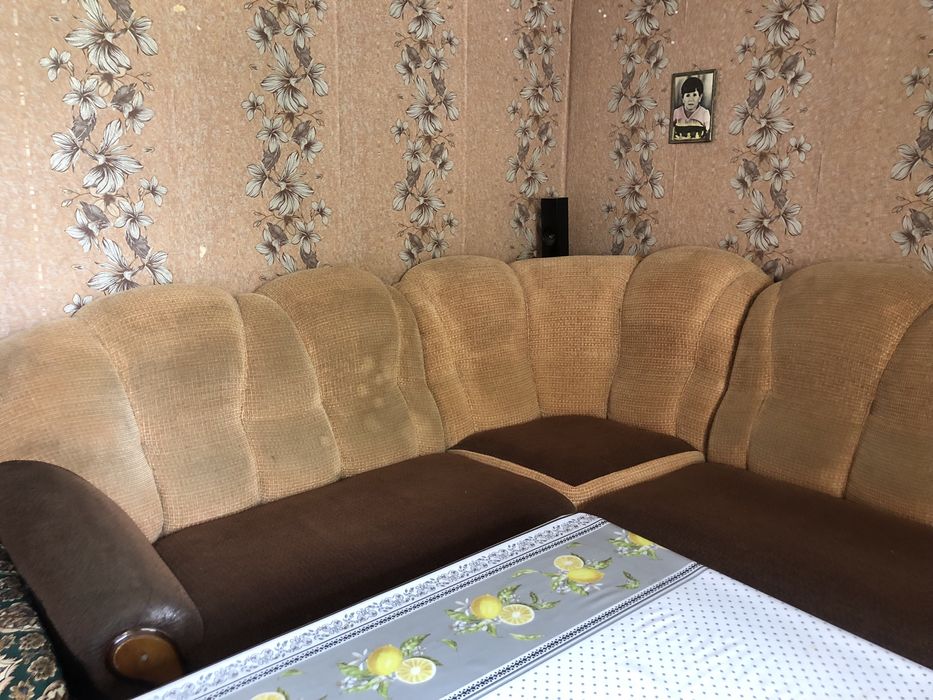 Продам диван четверка, размер 3.5