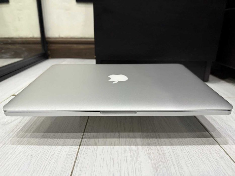 Macbook Pro 2015 13'' Retina Display I5 2.9ghz 8GB Ram 512 SSD