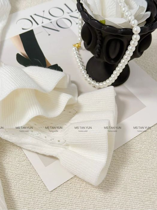 Распродажа кофточки с пуговицами