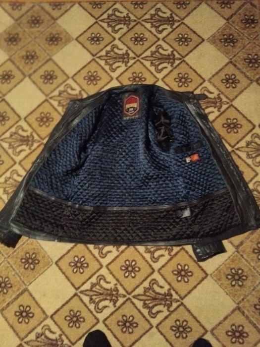 Одежда почти не ношенные