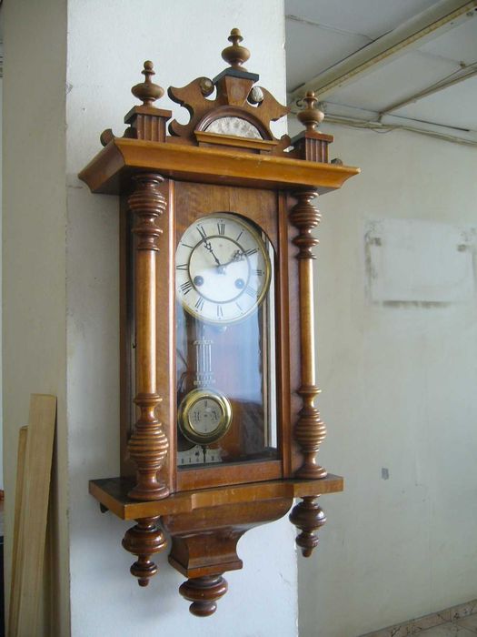 Старинен Стенен Часовник Junghans - Намаление със 100 лв