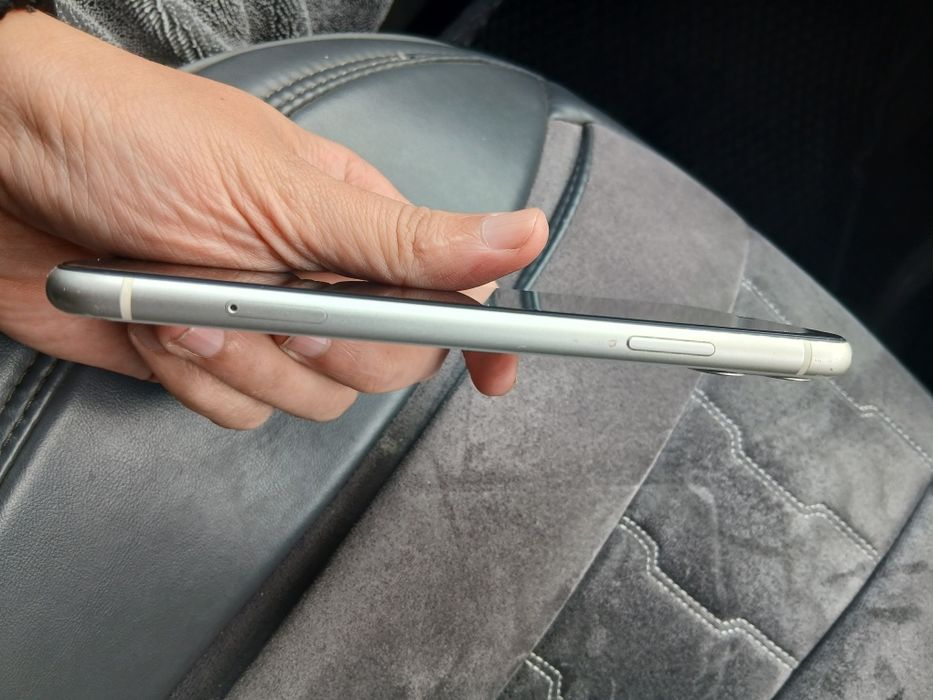 Iphone 11 64gb 75% xolati yaxshi ochilamagan