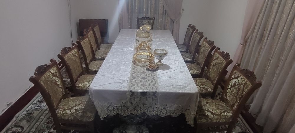 Стол стул сотилади 12талик холати янгидек