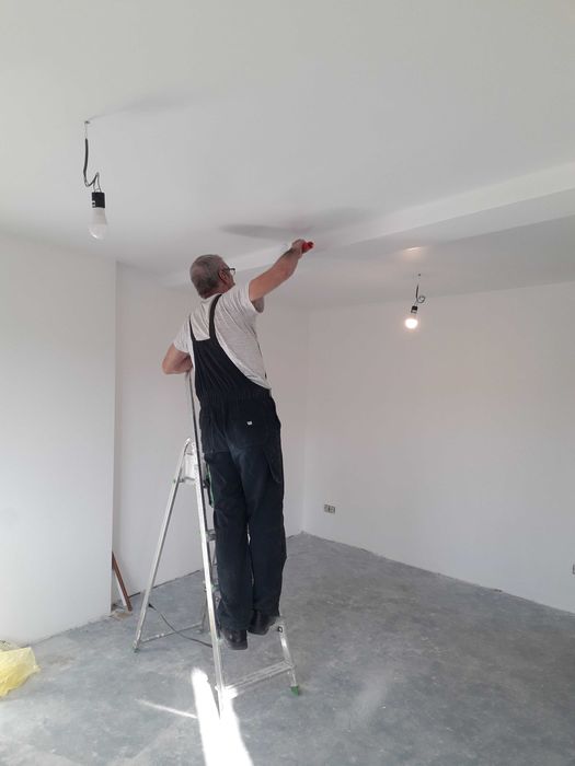 Execut renovari interioare