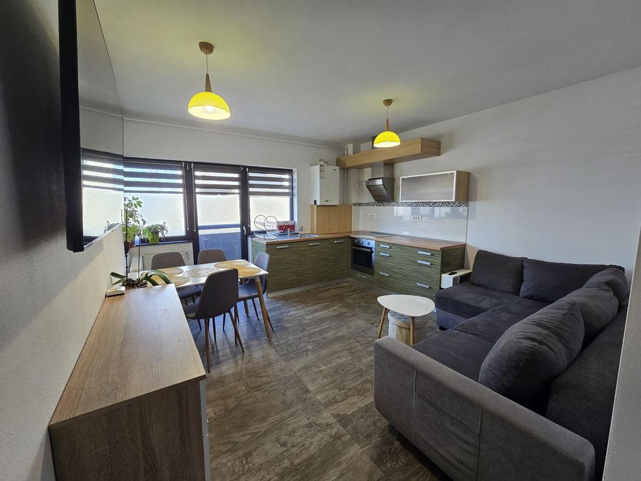 Apartament cu 3 camere, gradina, parcare, in ansamblu privat