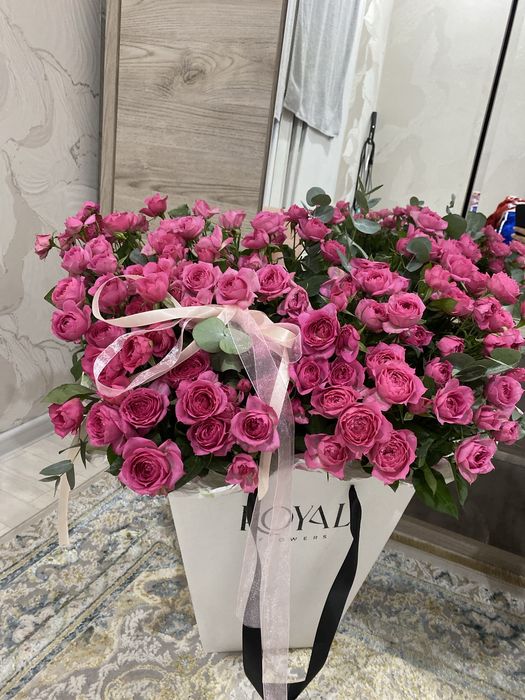 Цветы кустовые роза.   ….