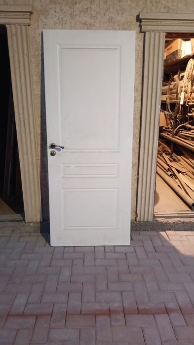 Белый дверь отличный