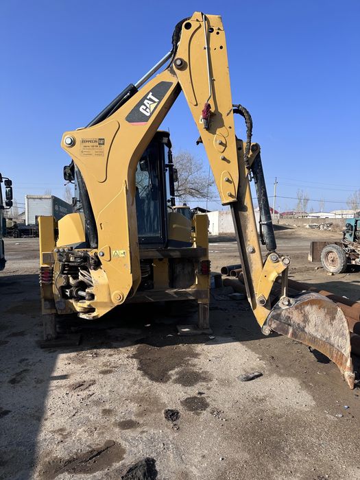 Продается экскаватор погрузчик