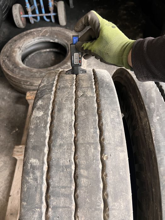 2 anvelope trailer/camion 245/70/17.5 , Continental , 8.5-9.5 mm