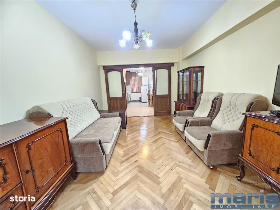 Inchiriere apartament 3 camere Tudor cu 2 bai amenajat.