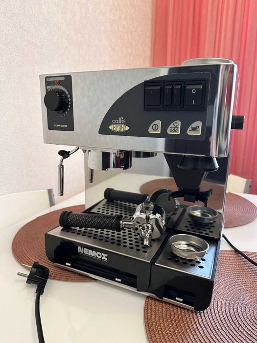 Продается профессиональная кофемашина Nemox Caffe DELL' OPERA
