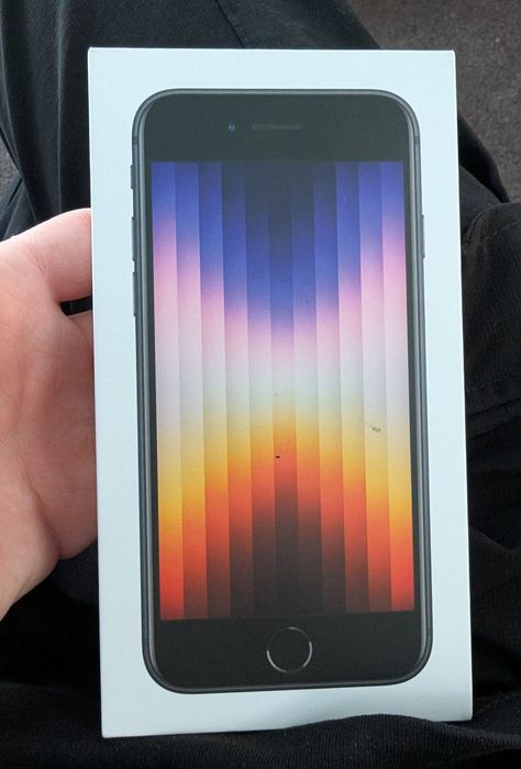 iPhone SE 3 64гб