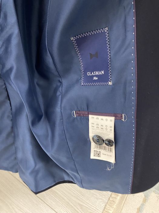 Продам новый костьюм.