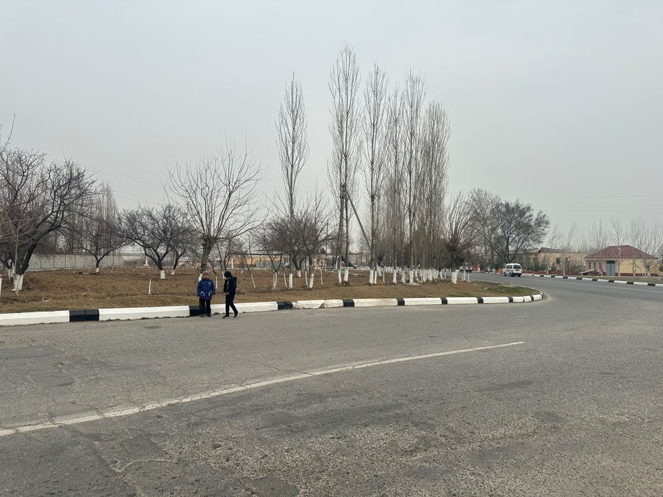 16 сотых ер зудлик билан сотилади