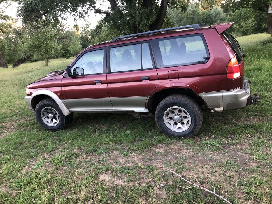 Vand mitsubishi sport  urgent