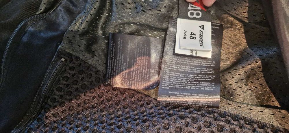 Мото яке Dainese