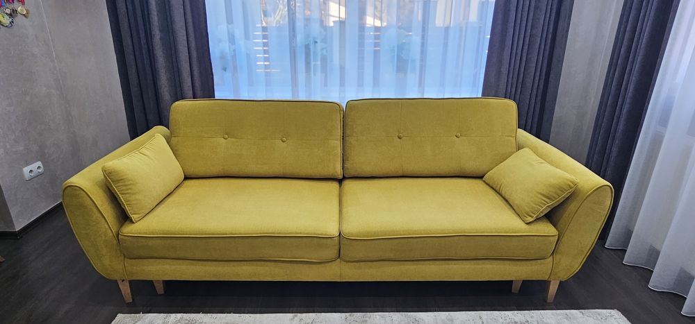 Canapea extensibila cu lada de depozitare