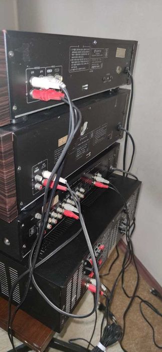 Продается комплект импортной аудио аппаратуры