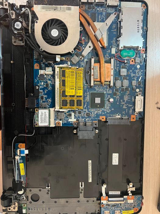 Лаптоп Sony VAIO 15 инча Pcg-71211v