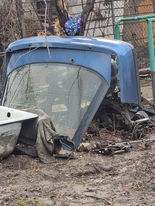 Крышка багажника и бампер мазда 626