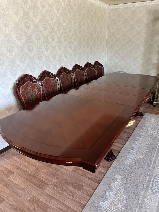Стол + 12 стульев