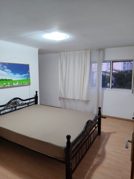 Inchiriez apartament