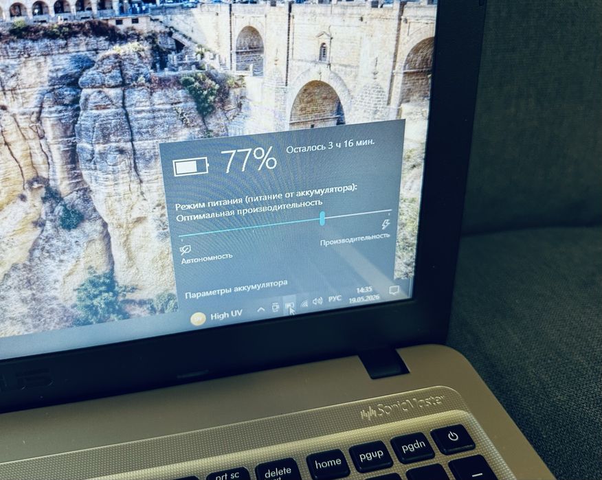 Ноутбук ASUS Vivobook Core i3, 8GB,
