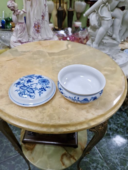 Прекрасна антикварна колекционерска порцеланова бижутерка Meissen